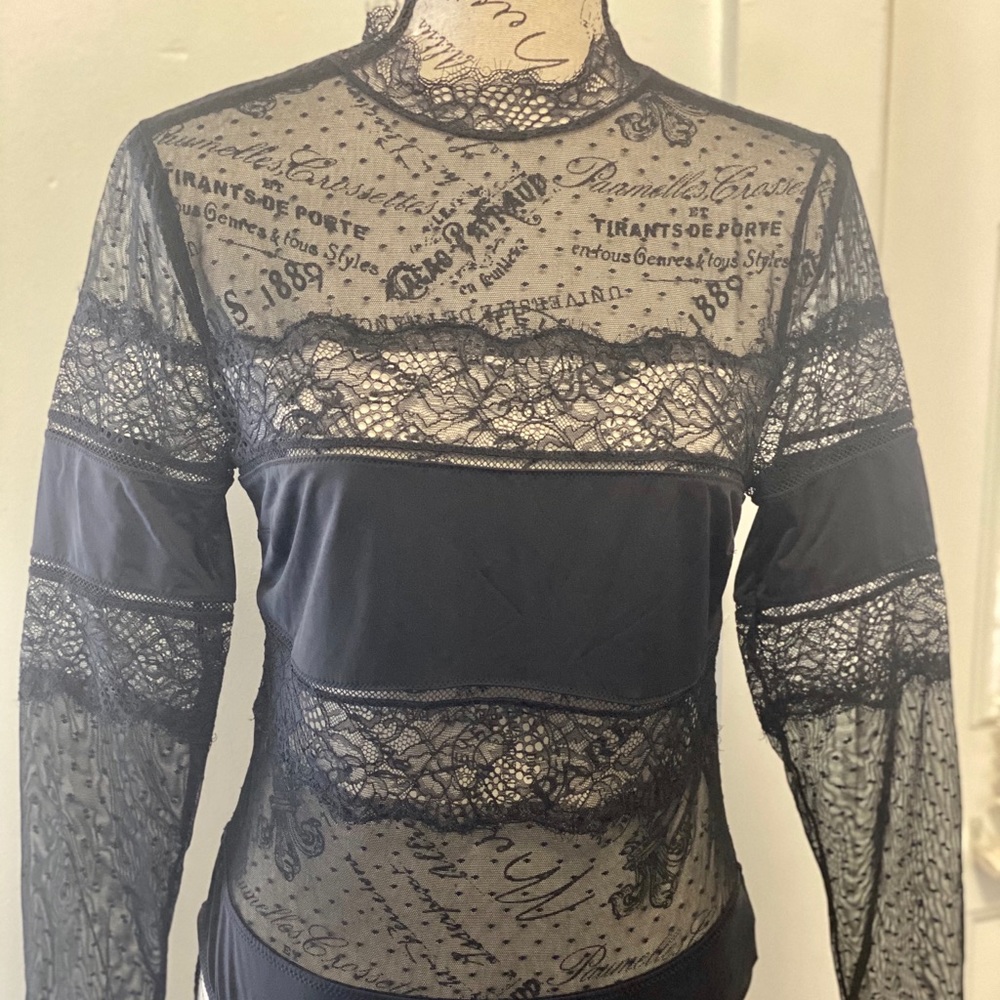 Thistle & Spire Amore long sleeve lace bodysuit